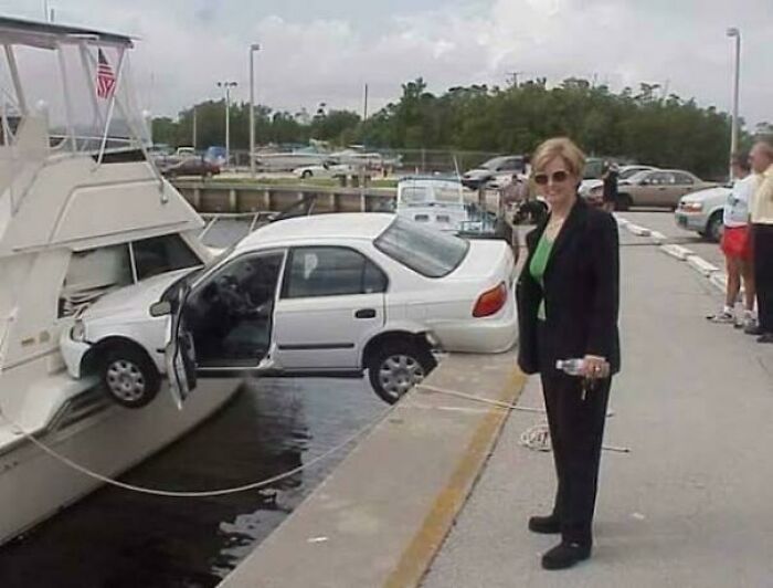 Wait, They Parked *There*?! 92 Hilariously Bad Parking Fails You’ve Gotta See