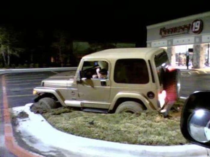 Wait, They Parked *There*?! 92 Hilariously Bad Parking Fails You’ve Gotta See