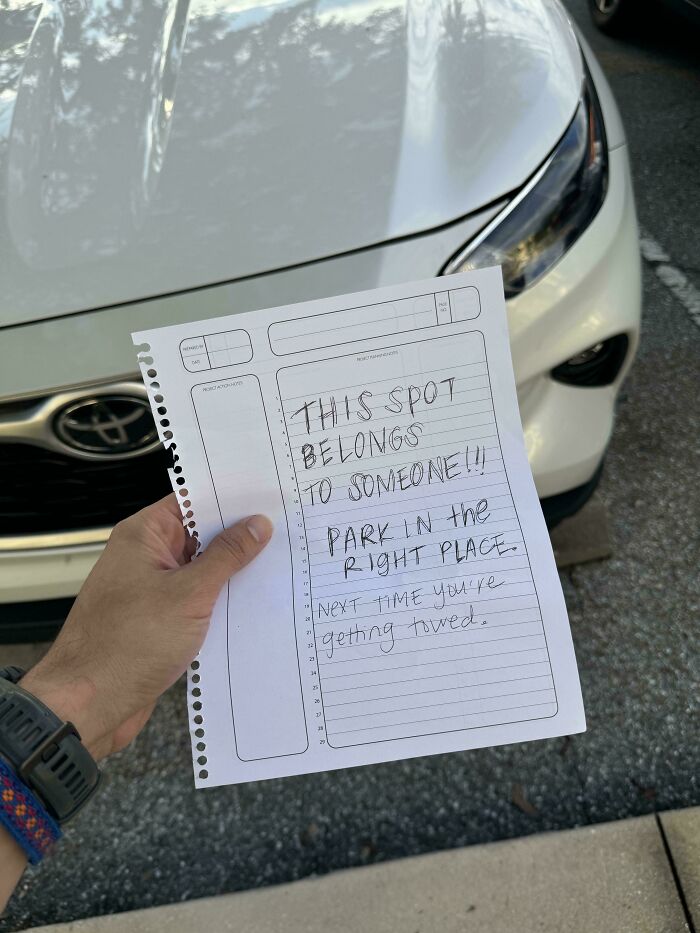 Wait, They Parked *There*?! 92 Hilariously Bad Parking Fails You’ve Gotta See