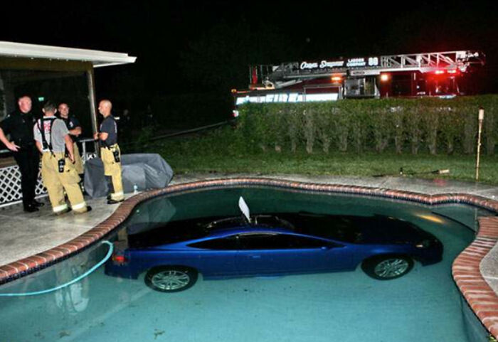 Wait, They Parked *There*?! 92 Hilariously Bad Parking Fails You’ve Gotta See
