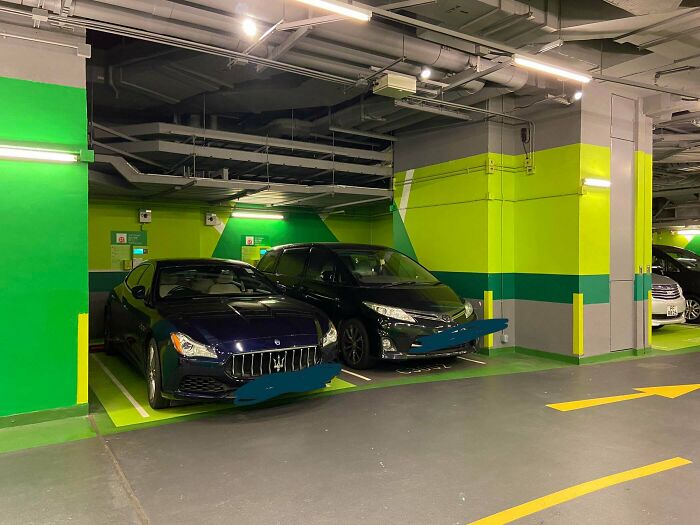 Wait, They Parked *There*?! 92 Hilariously Bad Parking Fails You’ve Gotta See