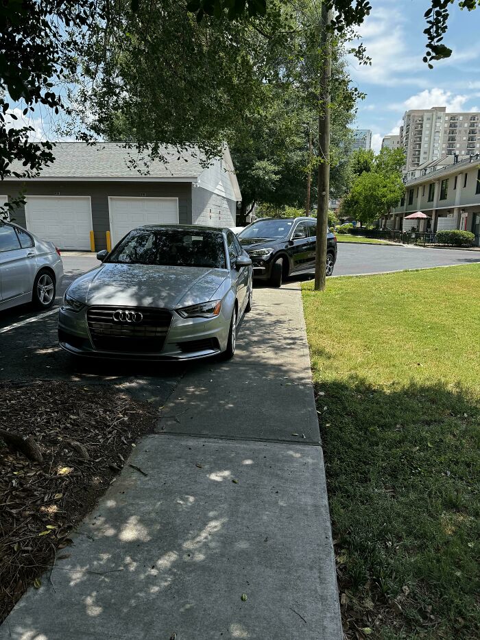 Wait, They Parked *There*?! 92 Hilariously Bad Parking Fails You’ve Gotta See