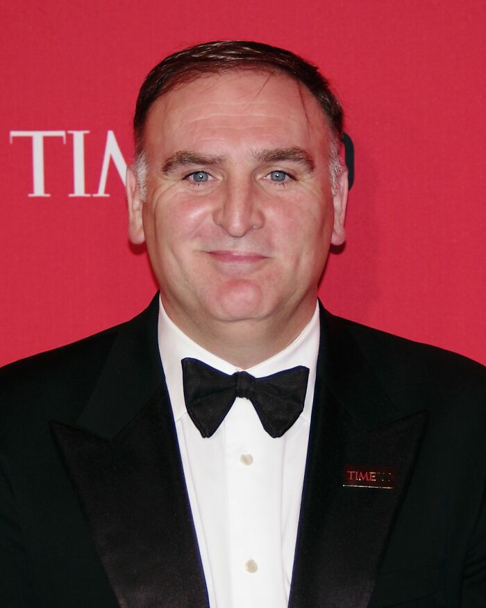 José Andrés: Chef Who Feeds the World (and Teaches Cool Science Too)