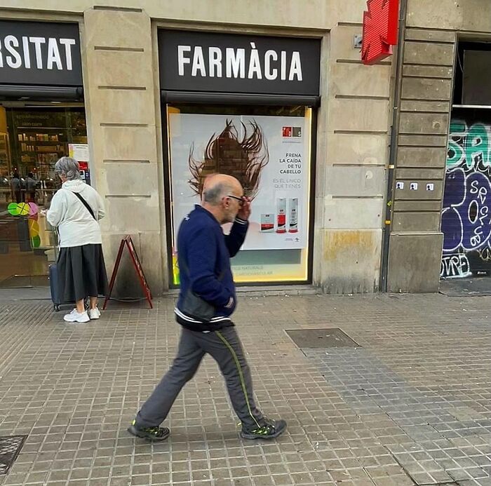 Wait Till You See These Hilarious Street Photos Where Everything Lines Up Just Right!