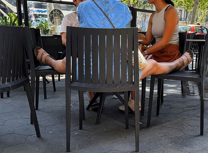 Wait Till You See These Hilarious Street Photos Where Everything Lines Up Just Right!