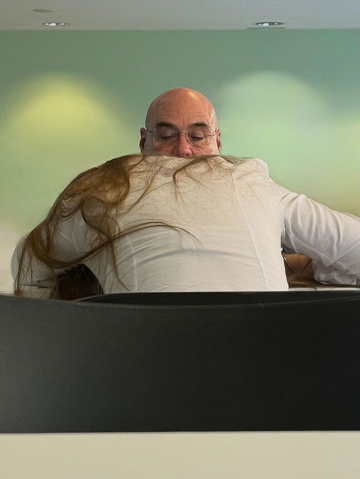 Wait Till You See These Hilarious Street Photos Where Everything Lines Up Just Right!