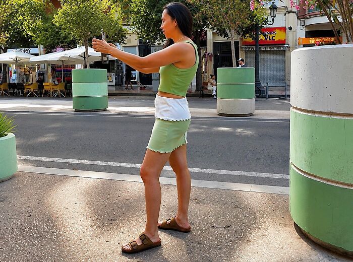 Wait Till You See These Hilarious Street Photos Where Everything Lines Up Just Right!