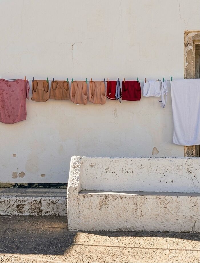 Wait Till You See These Hilarious Street Photos Where Everything Lines Up Just Right!