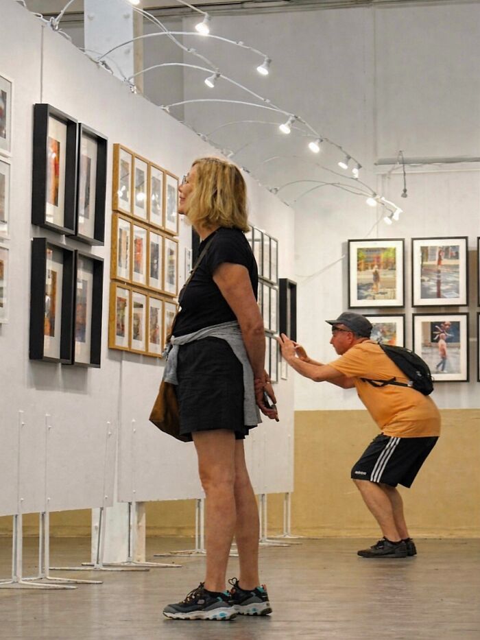Wait Till You See These Hilarious Street Photos Where Everything Lines Up Just Right!
