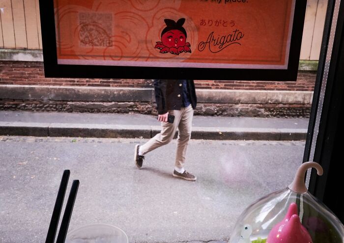 35 Street Photos That Prove Everyday Life Is Full of Surprises