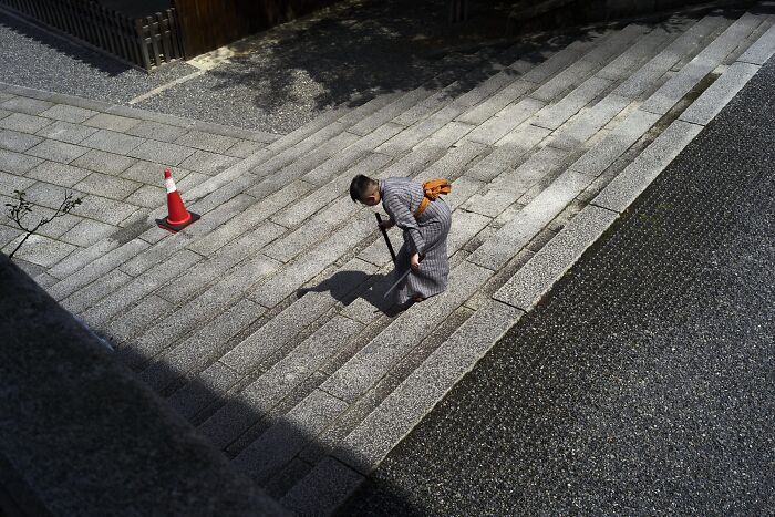 35 Street Photos That Prove Everyday Life Is Full of Surprises