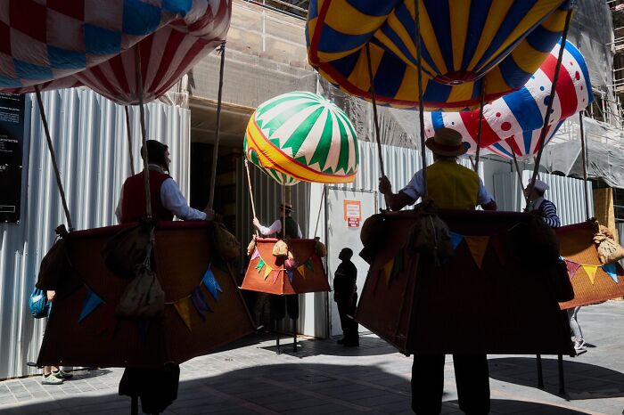 35 Street Photos That Prove Everyday Life Is Full of Surprises