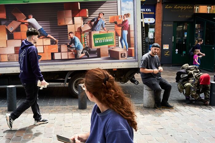 35 Street Photos That Prove Everyday Life Is Full of Surprises
