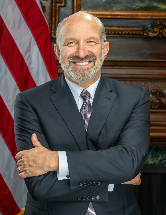 Howard Lutnick: The Businessman Who Beat The Odds