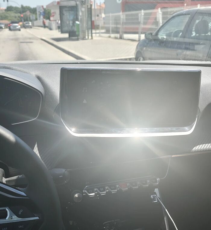 Peugeots So Shiny They Blind You?