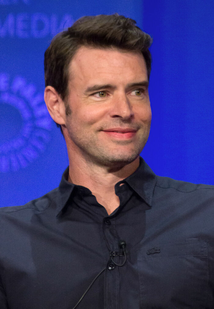 Scott Foley: From Mrs. Fields Cookies to Directing TV Hits