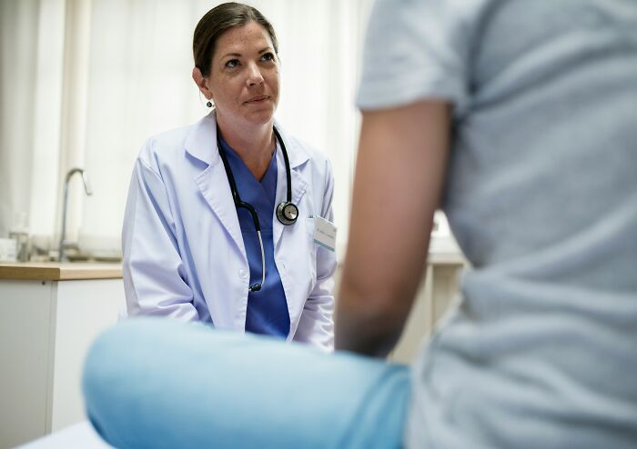 Wait, They Actually Shared That?! 40+ Gynecologist Stories That'll Make You Cringe and Laugh