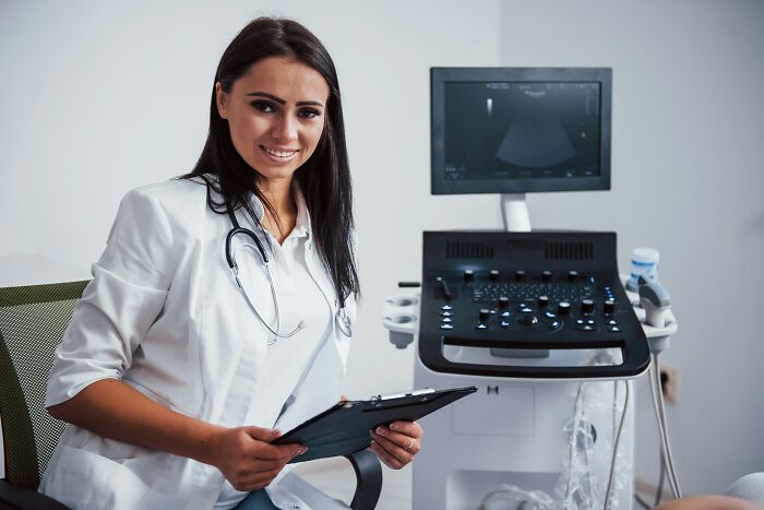 Wait, They Actually Shared That?! 40+ Gynecologist Stories That'll Make You Cringe and Laugh