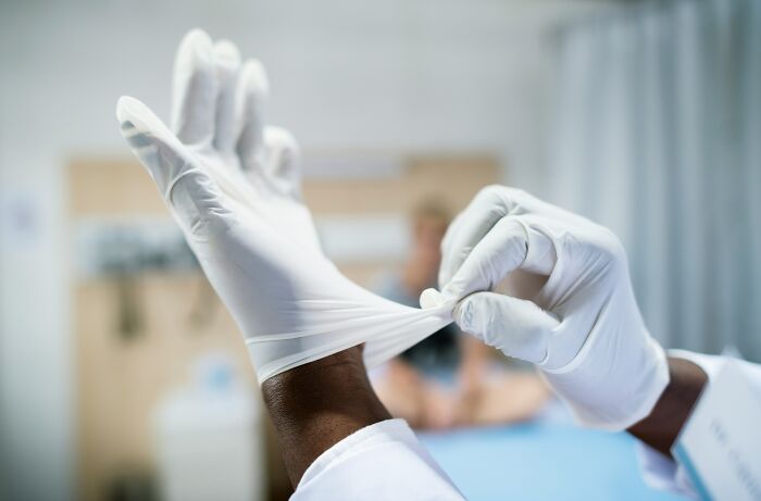 Wait, They Actually Shared That?! 40+ Gynecologist Stories That'll Make You Cringe and Laugh