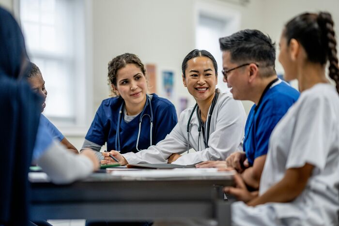 Wait, They Actually Shared That?! 40+ Gynecologist Stories That'll Make You Cringe and Laugh