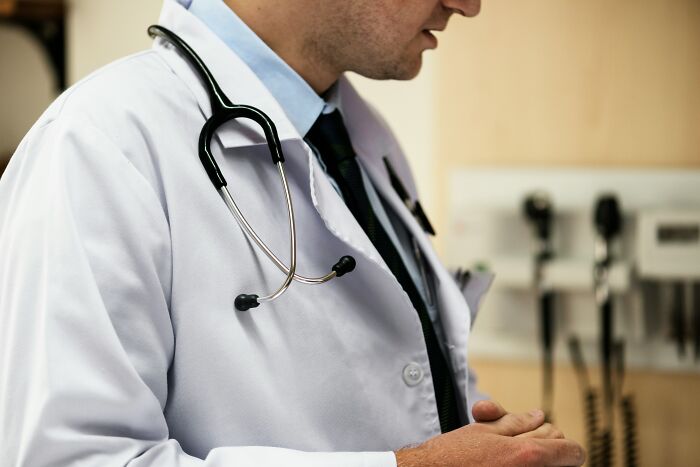 Wait, They Actually Shared That?! 40+ Gynecologist Stories That'll Make You Cringe and Laugh