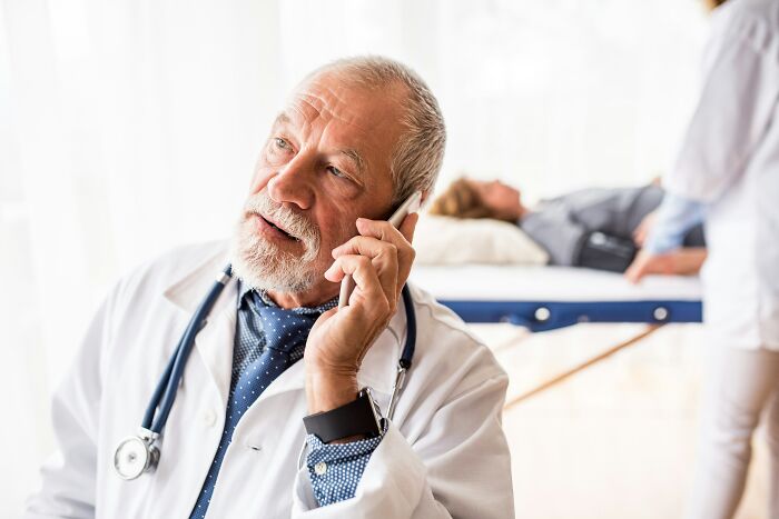 Wait, They Actually Shared That?! 40+ Gynecologist Stories That'll Make You Cringe and Laugh