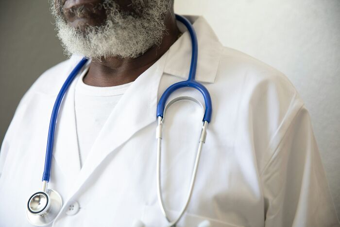 Wait, They Actually Shared That?! 40+ Gynecologist Stories That'll Make You Cringe and Laugh