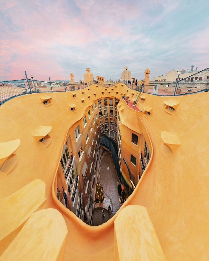 "Casa Milà"