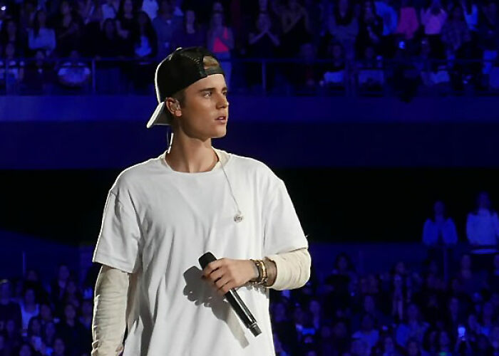 When Fans Totally Bombed Asking Celebs for Pics (Yep, It Got Weird)