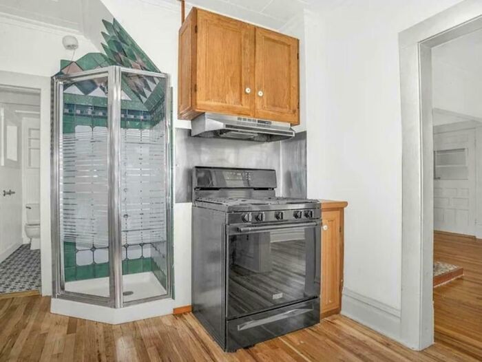 Wait, People Really Decorate Like This?! 40+ Hilarious Home Fails You Gotta See