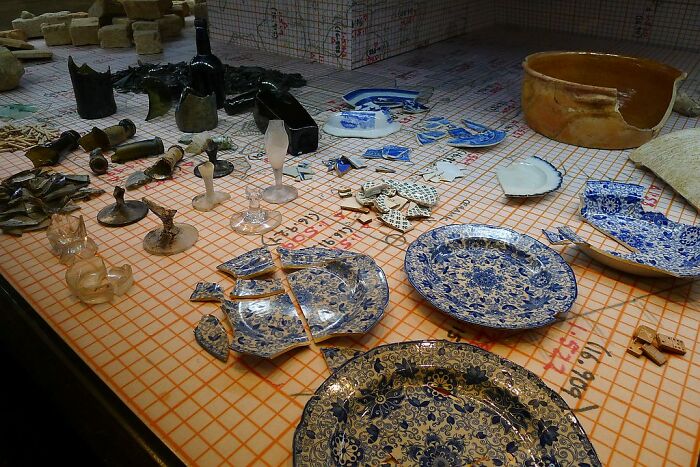 Wait, Museum Workers Spill The Wildest Behind-The-Scenes Stories!