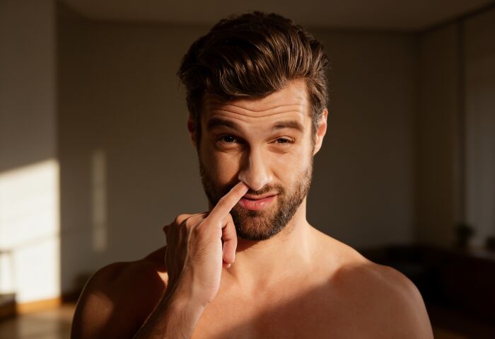 36 Absolutely Bizarre Houseguest Fails That Will Make You Go "Wait, What?!"