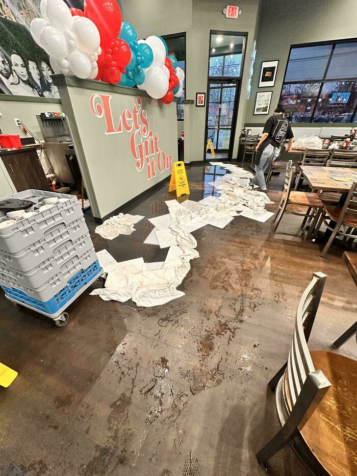 Bosses Say ‘No Closing’ Even When the Place Is Literally Flooded
