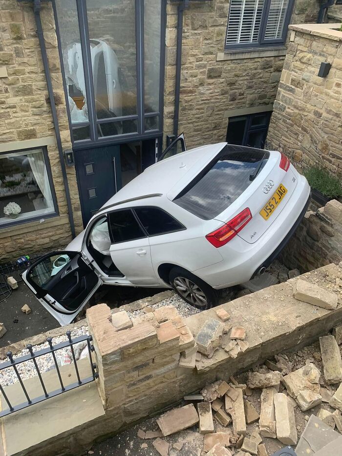 Parking Fails So Wild You'll Say, "Wait, They Parked Where?!"