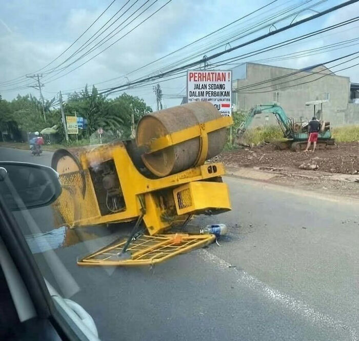 Parking Fails So Wild You'll Say, "Wait, They Parked Where?!"