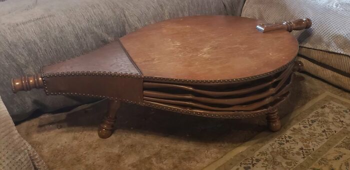 This Bellows Coffee Table (Inflate Your Curiosity)