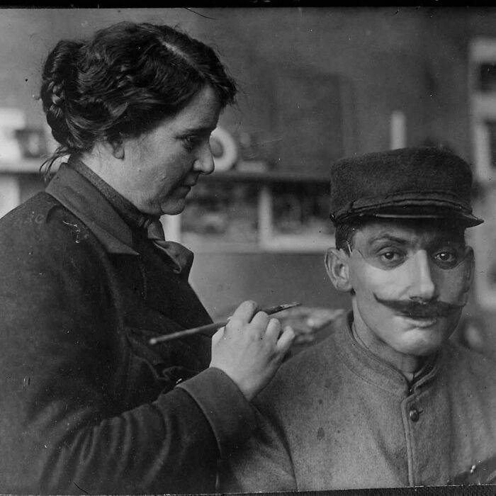 WWI Heroine Anna’s Magic Masks For Soldiers – 1918