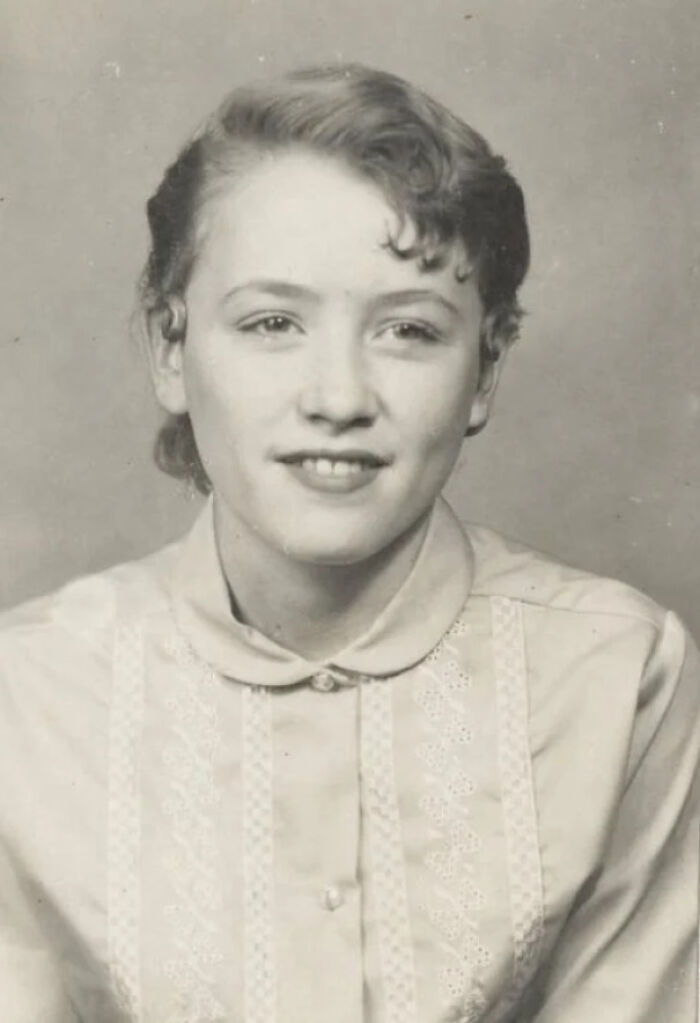Baby Dolly Parton Rockin’ Her School Photo From 1959