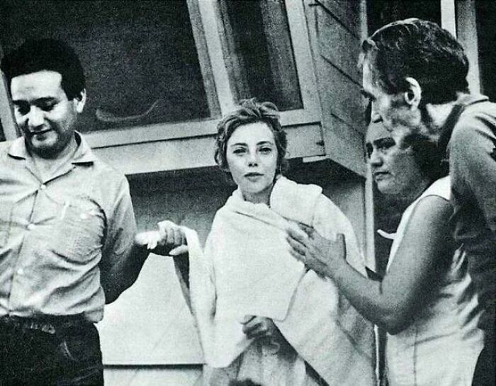 How This 17-Year-Old Survived A 2-Mile Plunge—And The Jungle For 10 Days! (1971)