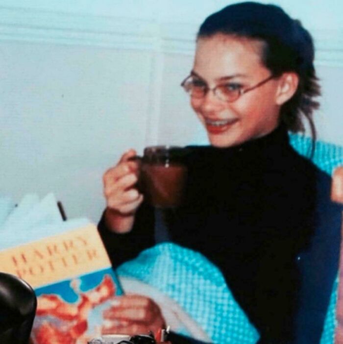 Young Margot Robbie Reading "Harry Potter" on Her 13th Birthday, 2003