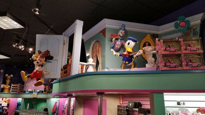 Disney Store = Magical 90s Central