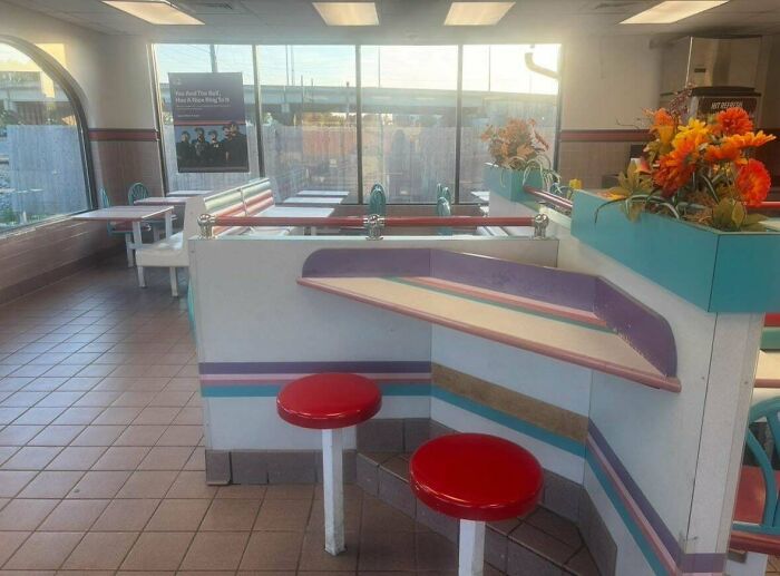 My Local Taco Bell: 90s Vibes Still Strong