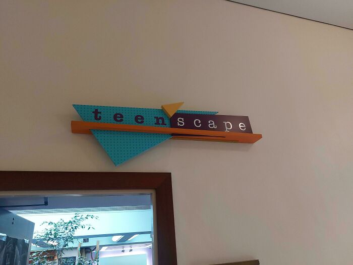 This Sign At The L.A. Library Screams 90s