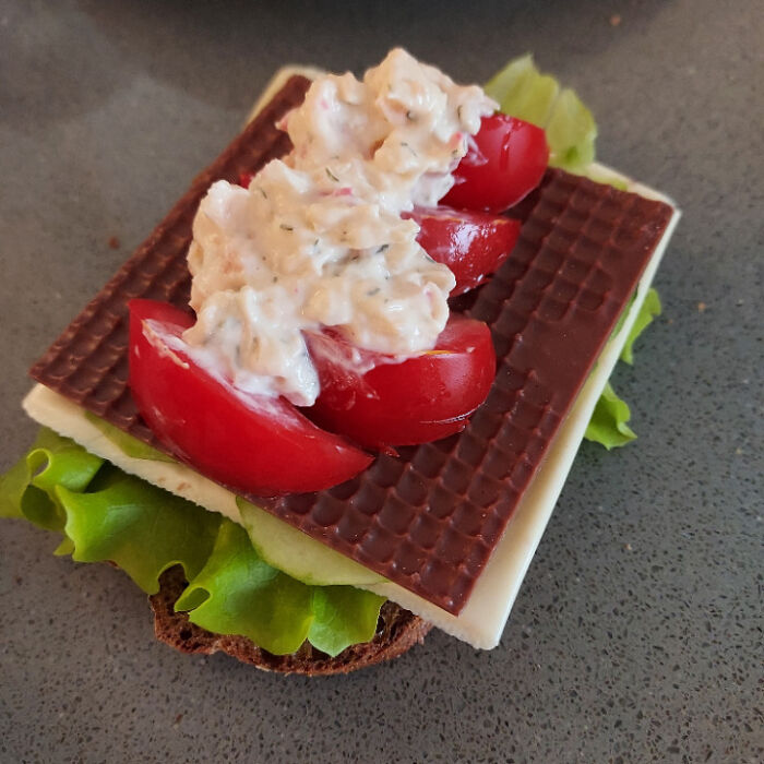 Friend’s Quick Dinner Potluck: A Puzzle on a Plate