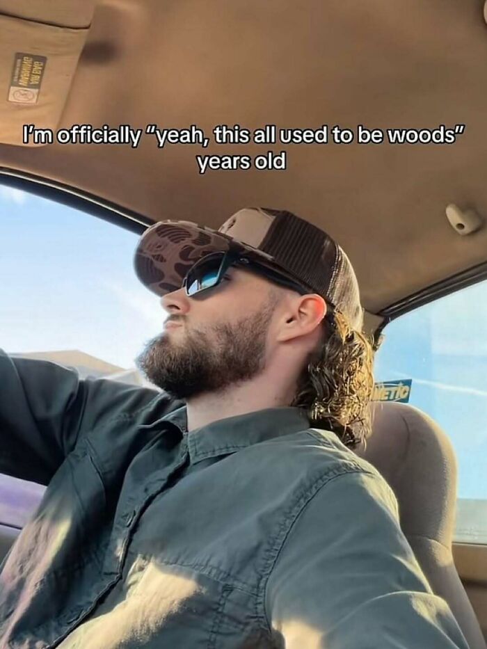 Wait, People Actually Saved These Hilariously Dumb Screenshots?