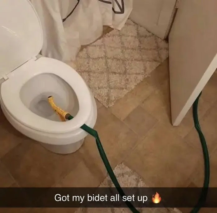 Wait, People Actually Saved These Hilariously Dumb Screenshots?