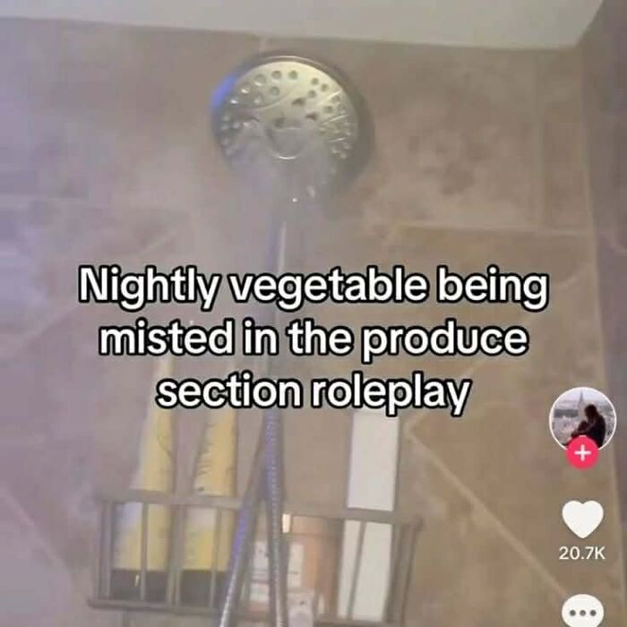 Wait, People Actually Saved These Hilariously Dumb Screenshots?