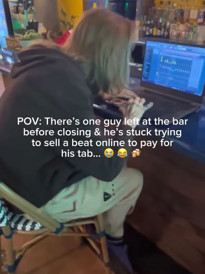 Wait, People Actually Saved These Hilariously Dumb Screenshots?