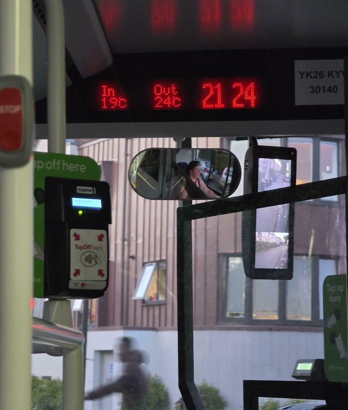 Bristol Buses That Show Temperature AND Time? Yes, Please!