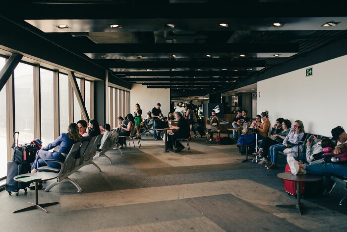 Gate Seat Wars: Two People, Three Seats, Zero Chill